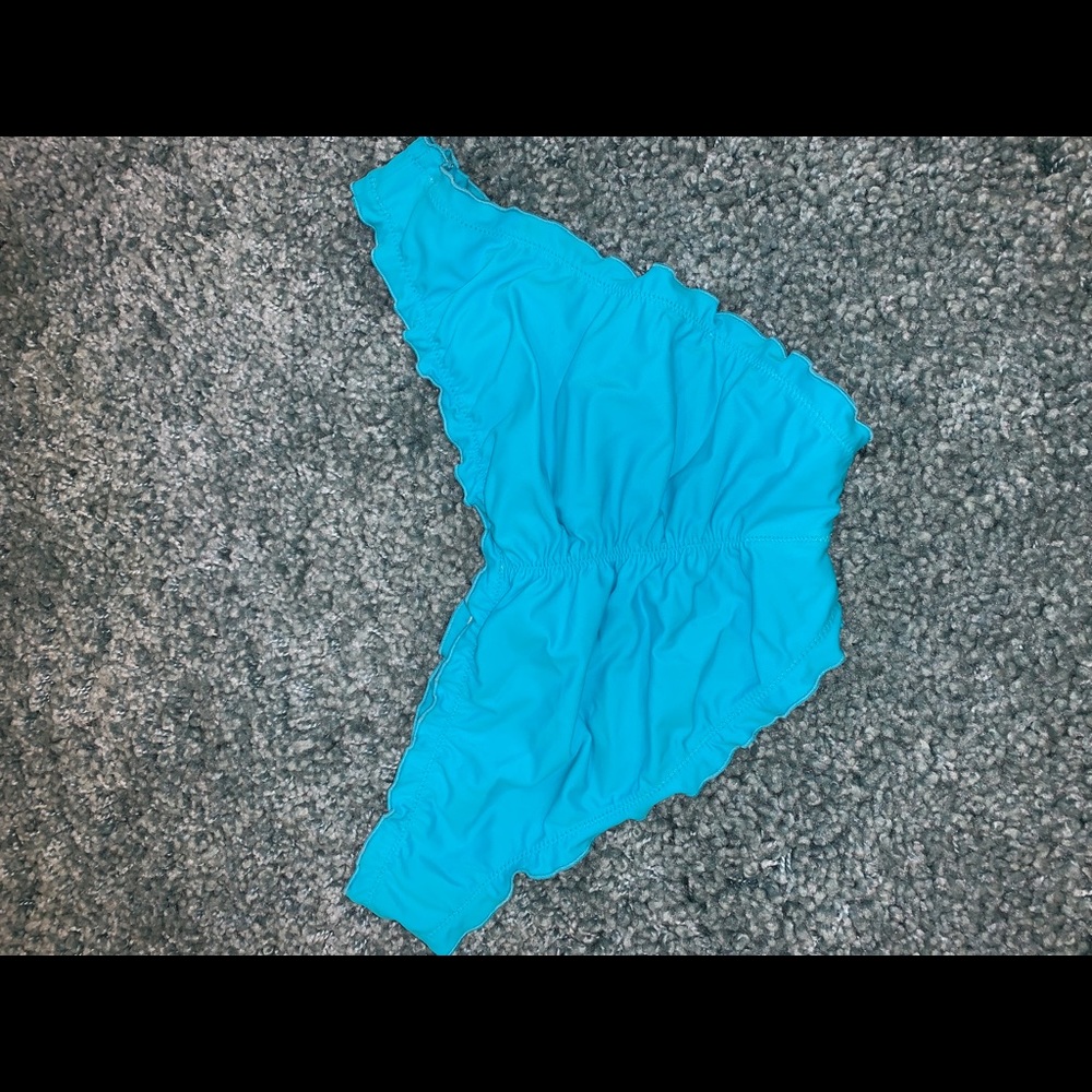 Blue vs ruffle cheeky swim
